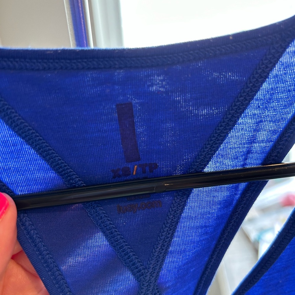 Blue tank - Picture 2 of 3
